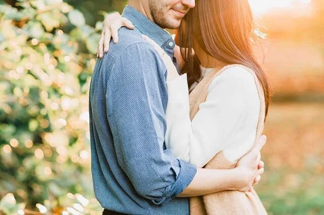 Os dias longos de ver&atilde;o v&atilde;o voltar 🙏🏻
#engagement #engaged #engagementring #bridetobe #proposal #weddingphotographer #prewedding #shesaidyes #ido #engagementphotos #weddingphotography #theknot #bride #weddinginspiration #groom #engage