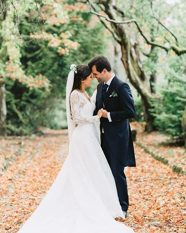 I+F
#bride #weddingdress #bridetobe #style #weddingideas #weddinginspo #instawedding #bridal #weddingseason #engagement #weddingdecor #decor #weddinglove #damat #ideasboda #inspiracionbodas #bodas2019 #marriagegoals #styling #boda #pursuepretty #wedd