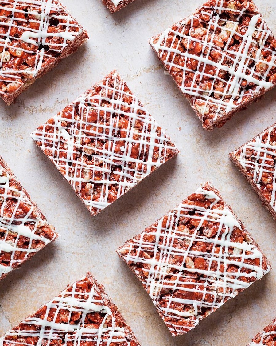To file under &quot;Treats you didn't know you needed but definitely do&quot;... Red Velvet Crispy Rice Treats
⠀⠀⠀⠀⠀⠀⠀⠀⠀
I had a super fun time making and shooting this recipe for @thespruceeats a few months ago and wanted to share one of the hero sh