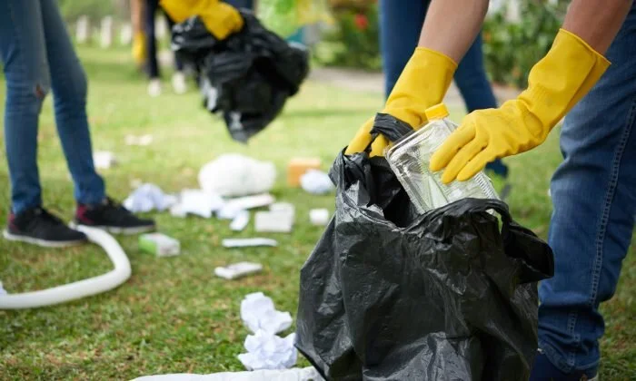 Litter Pickup: DIY Volunteering