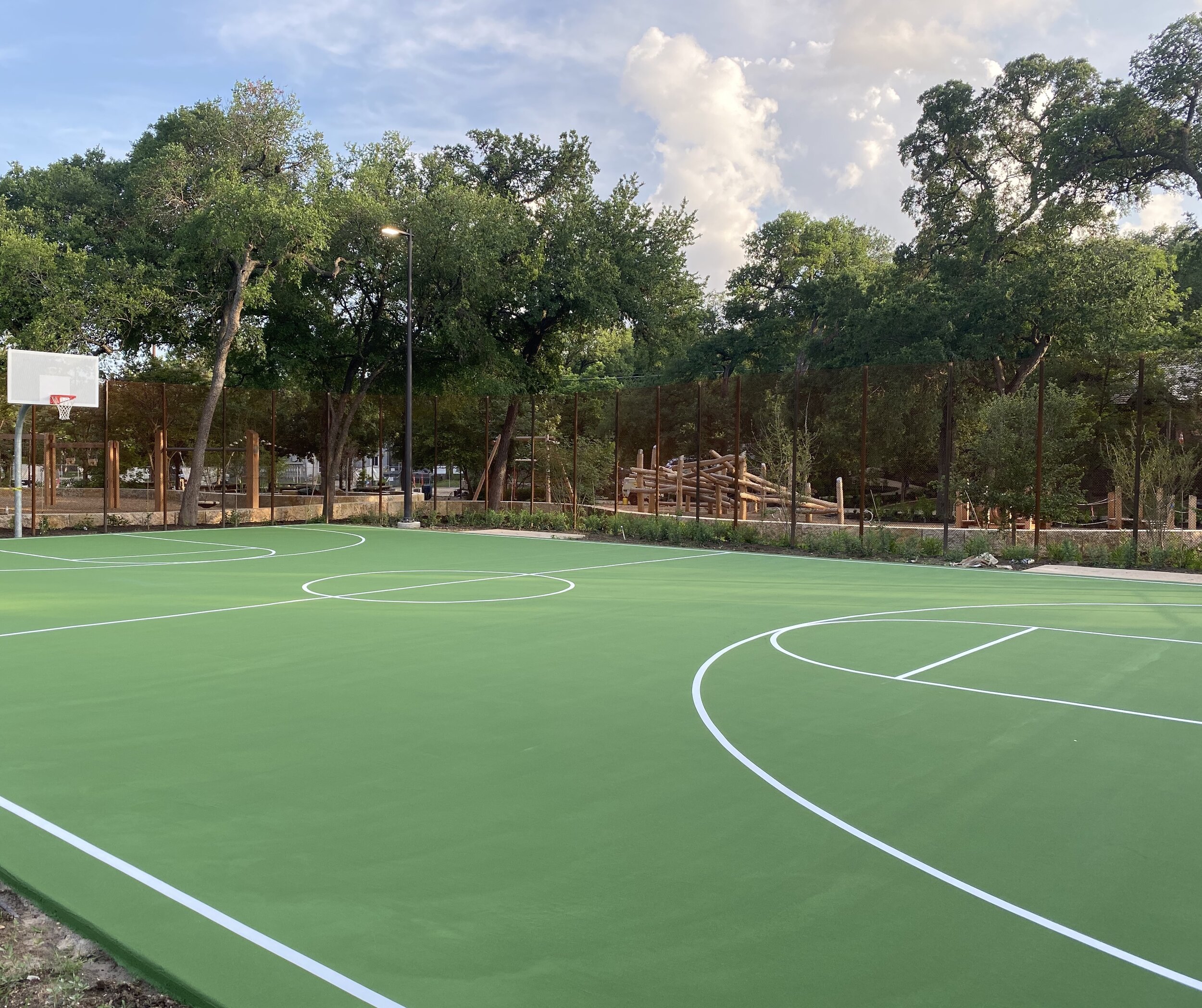 Basketball Courts / Courts & Greens