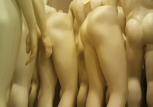 small.Mannequins.suzeneye.Morguefile.jpg