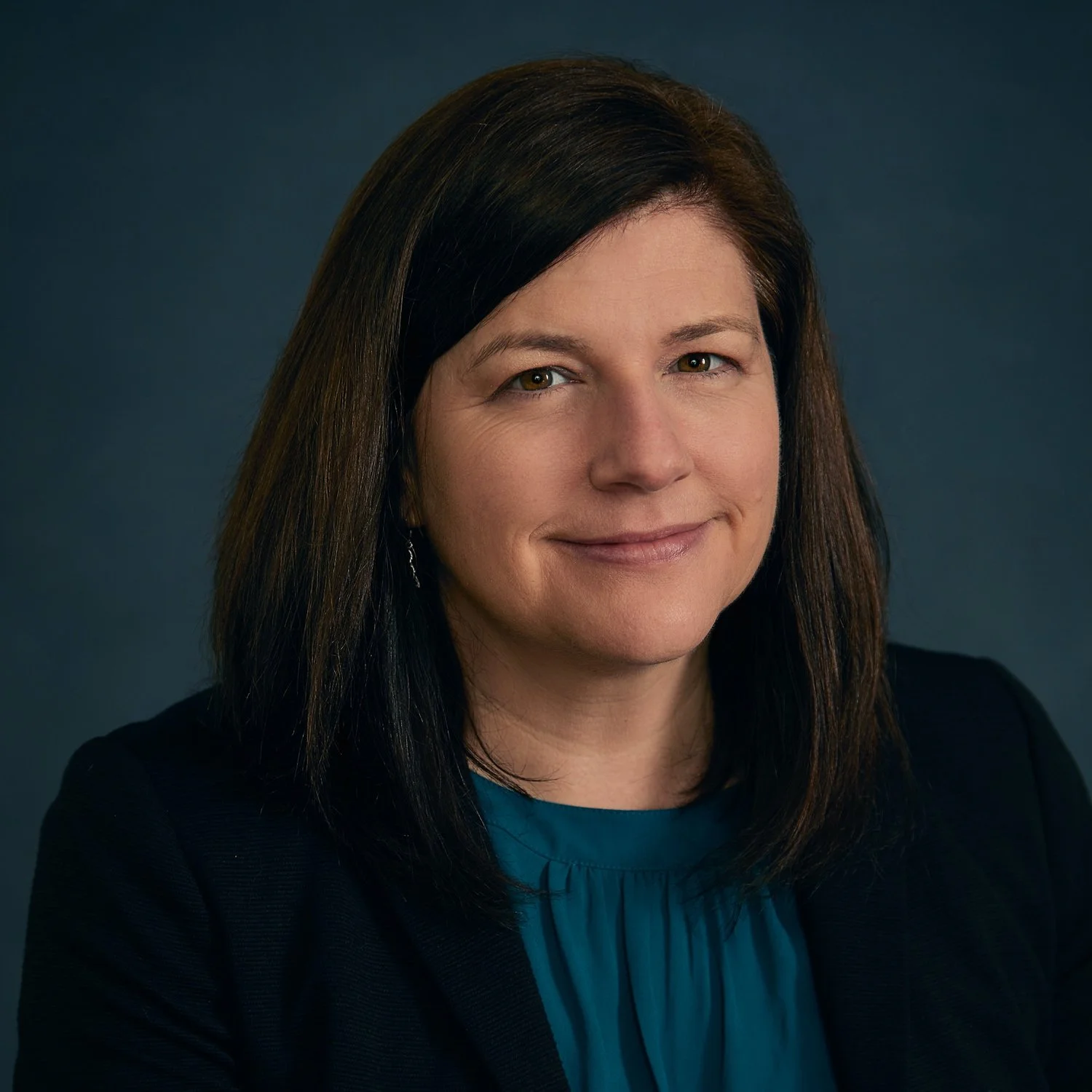 Kim+Charron+Headshot+2018.jpg