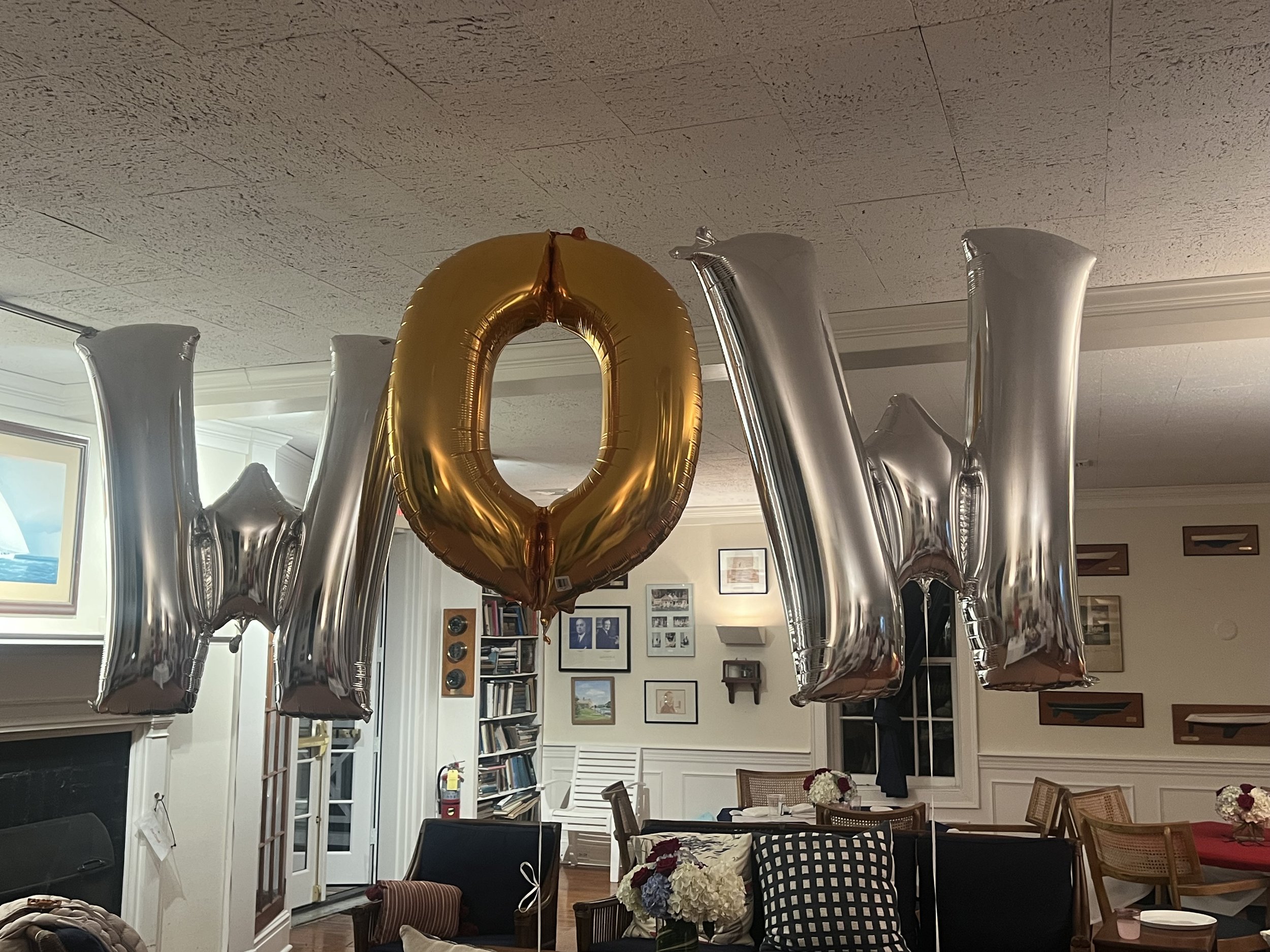 Balloons spelling out WOW at the Pequot Yacht Club supper series