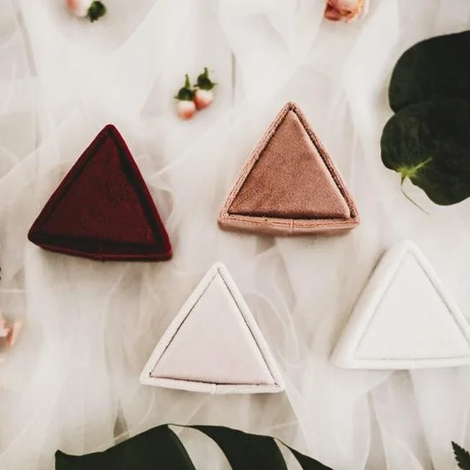 ring boxes: the velvet garden box