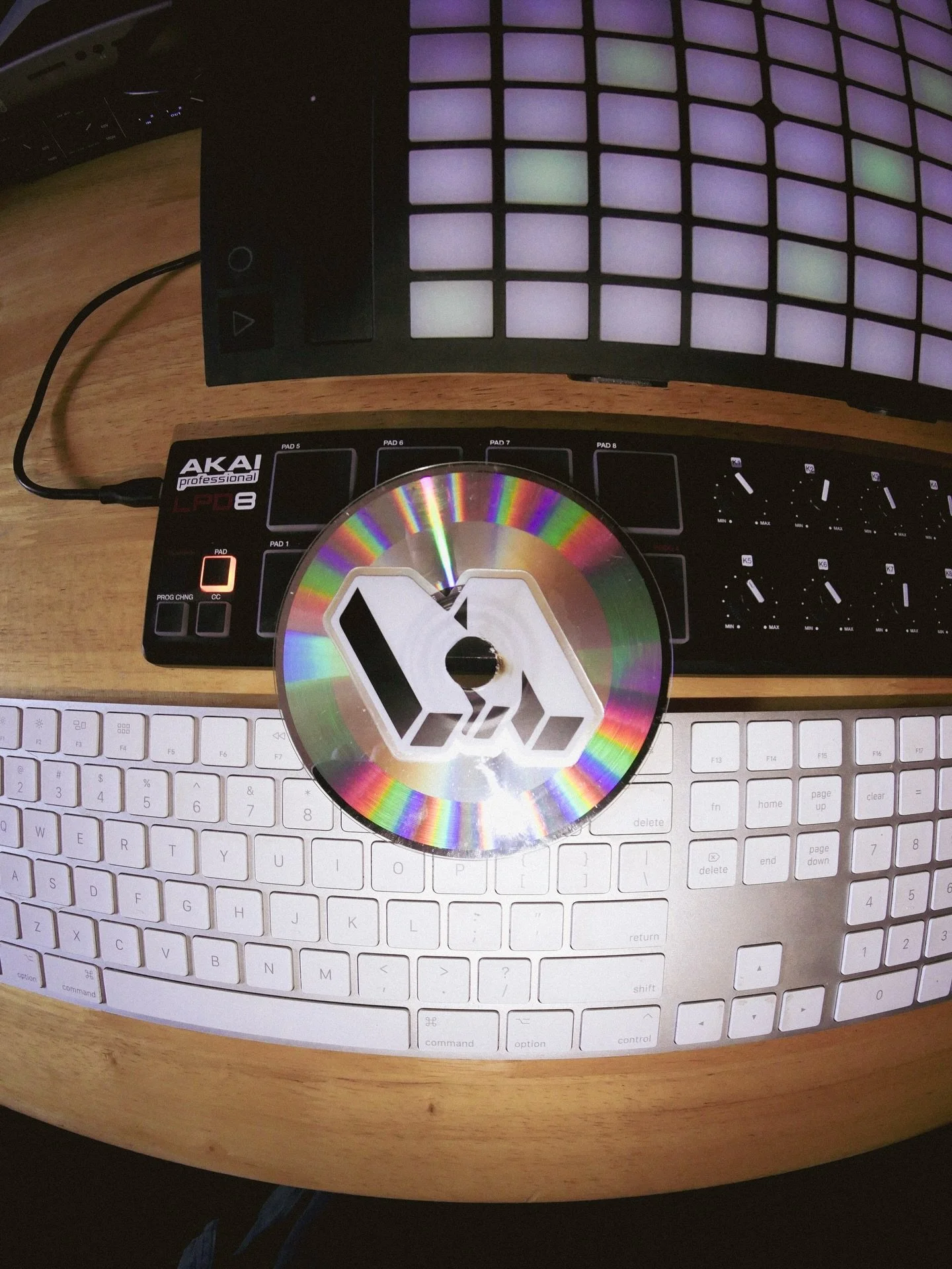 mentally still in 2005 burning cds on my mom's HP Pavilion a720n #newmusic #ukg #134bpm #electronicmusic #ableton