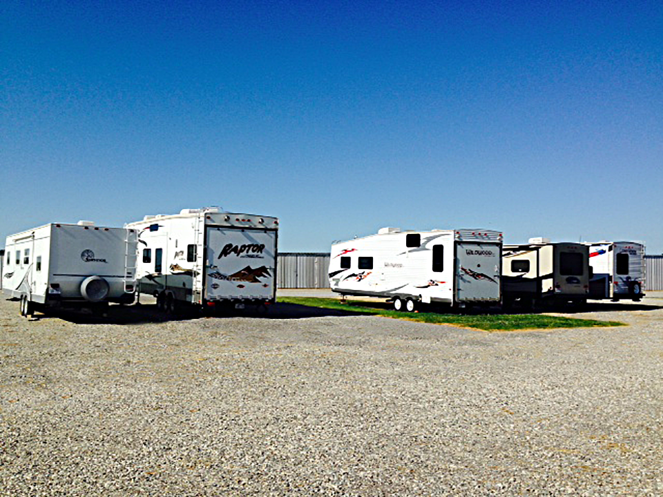 Outside_Storage_RVs.png