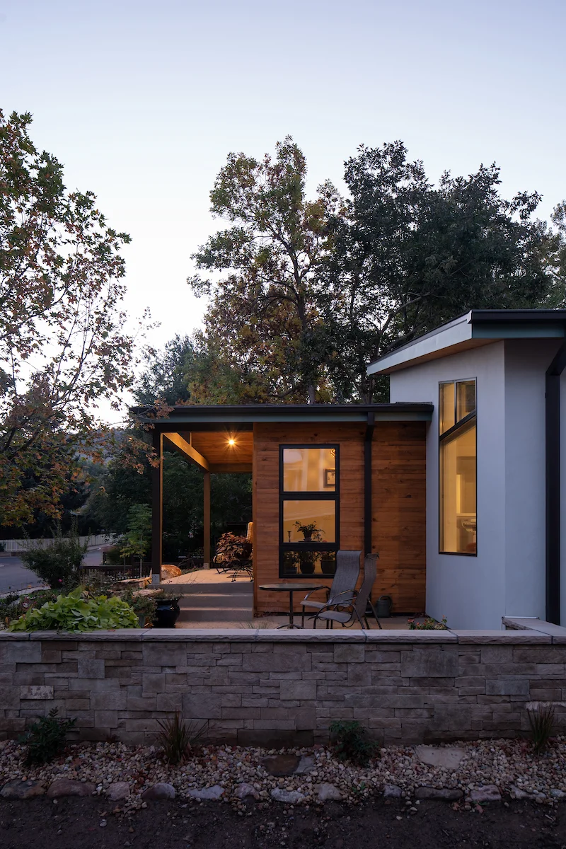 717Evergreen-Front-Patio-2.jpg