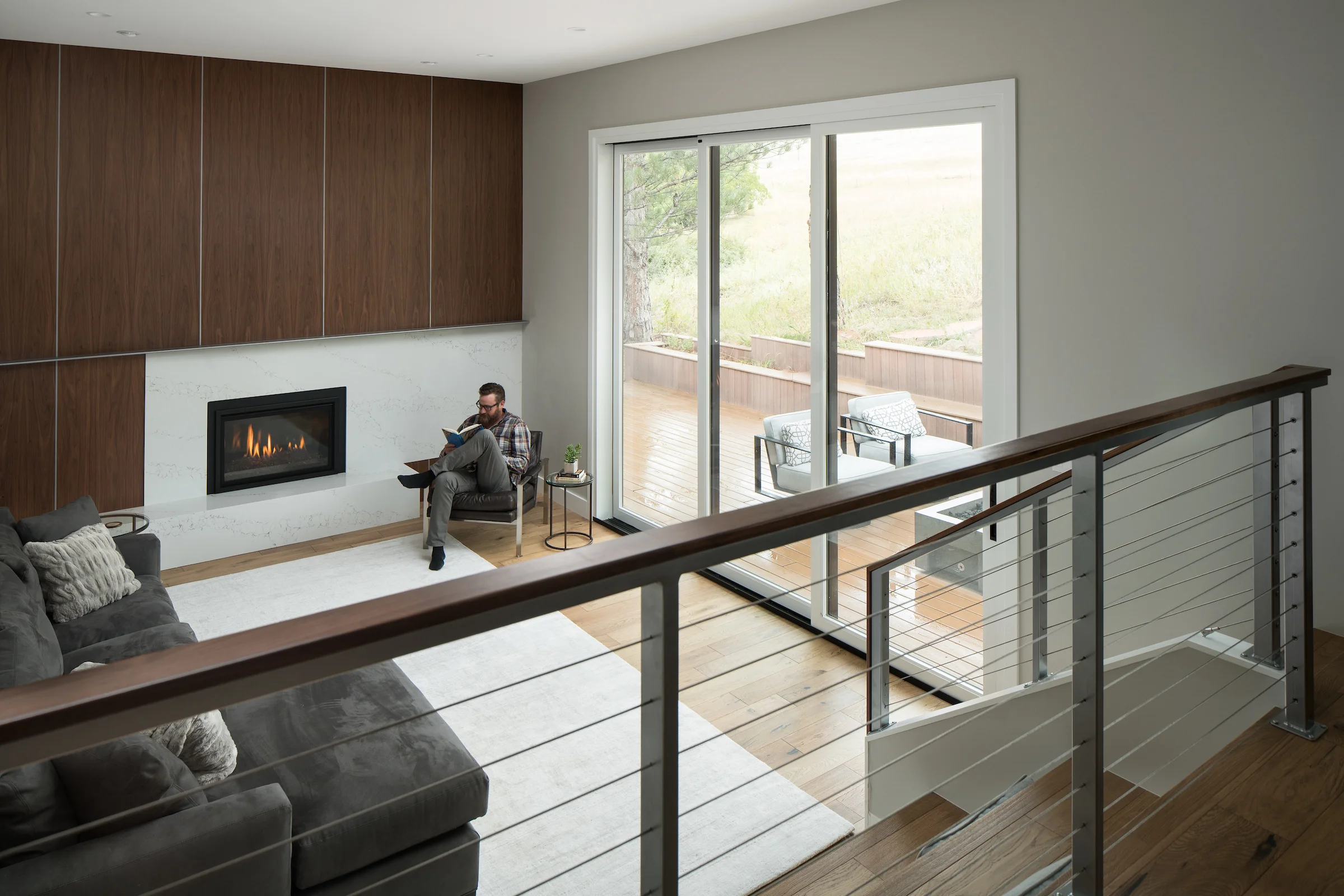 1133-Woodland-Livingroom-Door-Closed.jpg