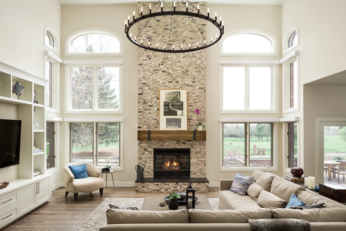OldPost-Livingroom.jpg