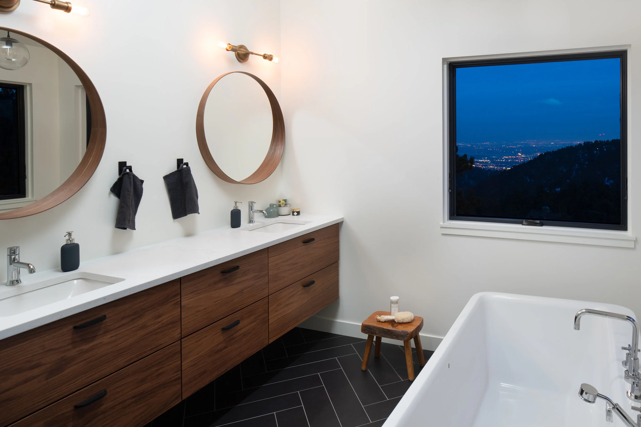 WildHorseCir-Masterbath Twilight.jpg