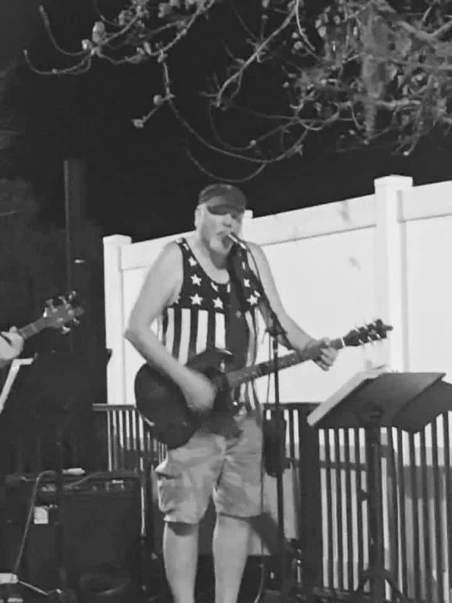 Bro-Mr.Chris Pusateri /Guitar/Vocalist