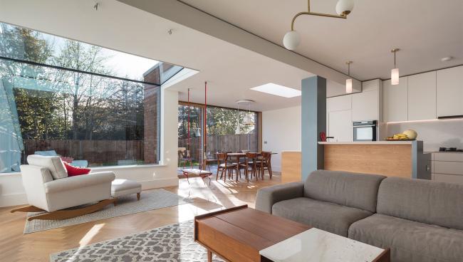 centor-casestudy-211-integrated-sliding-door-creating-a-sunny-living-space-with-a-seamless-connection-to-the-garden-02.jpg