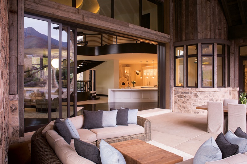 signature-ultimate-lift-and-slide-door-4-mountain-contemporary.jpg