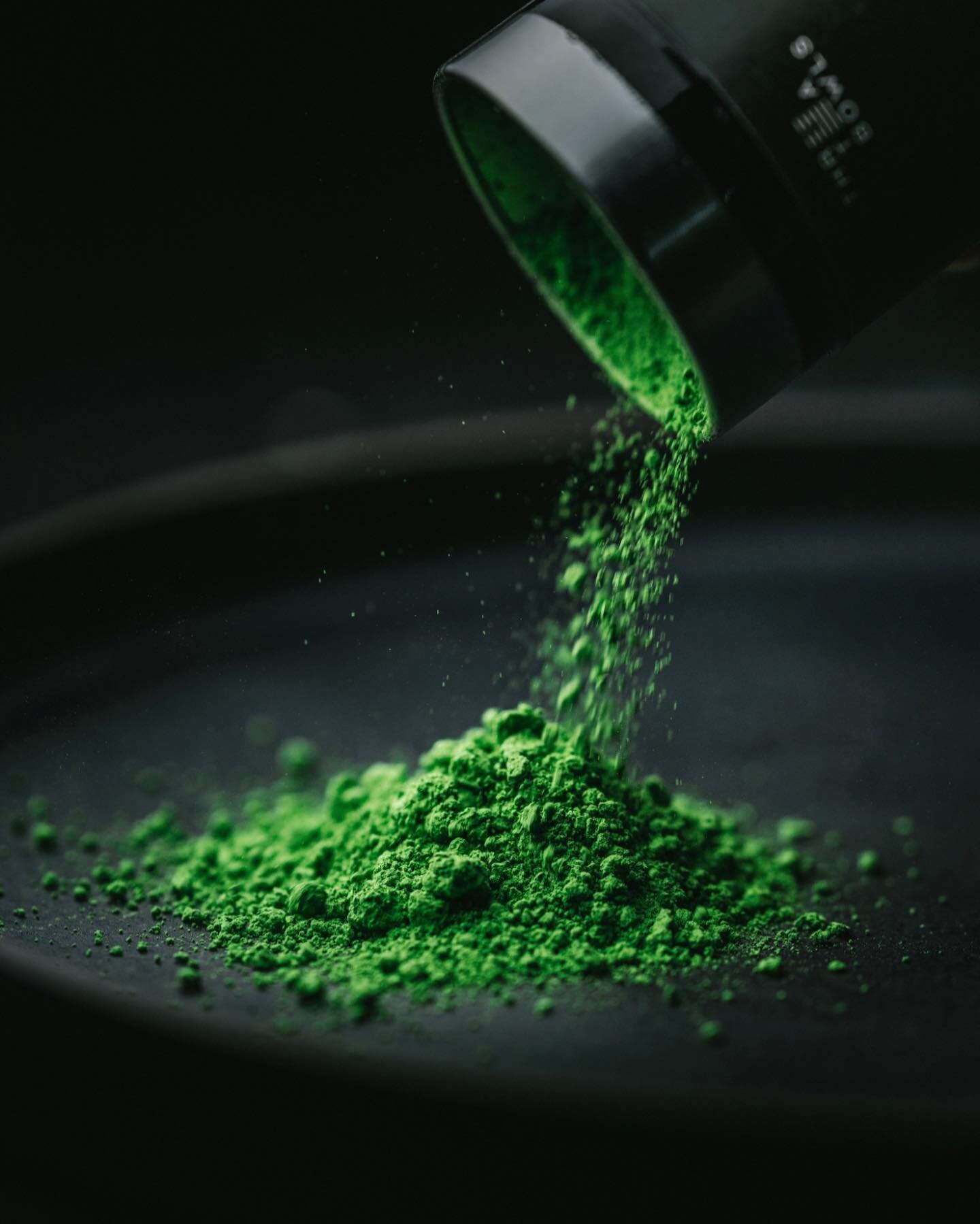 Premium Ceremonial Grade Matcha Single Cultivar 100% Asahi
Origin: Kyoto Uji, Japan
Tasting notes: Reminisce of semisweet chocolate and sweet almond taste Vibrant green color, velvety and full-bodied Enjoy layers of flavors to be unfolded.
Made with 