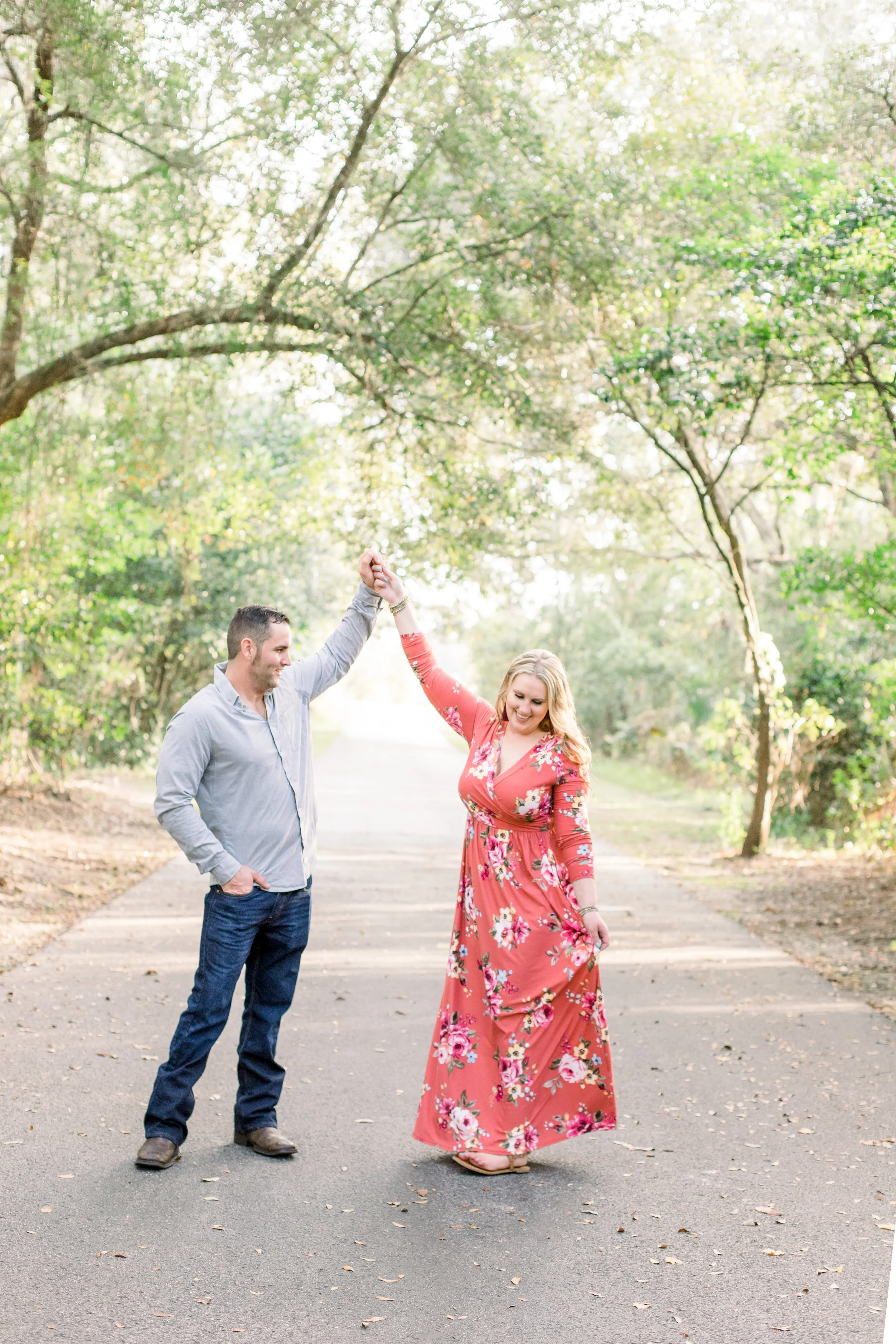 couple-dancing-outside-sweet-romantic-photo-shoot-alexis-belli-tampa-wesley-chapel-photographer