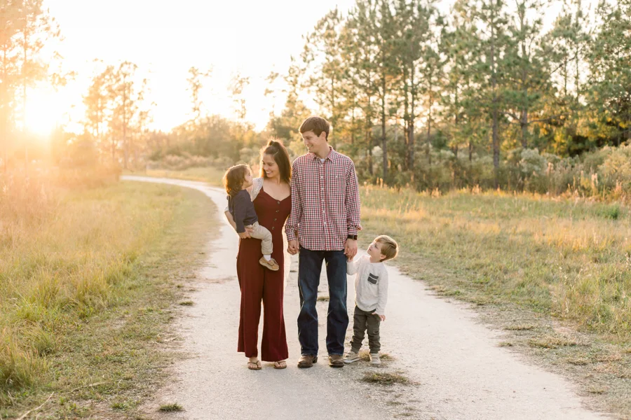 backlit-golden-hour-family-photograph-tampa-photographer