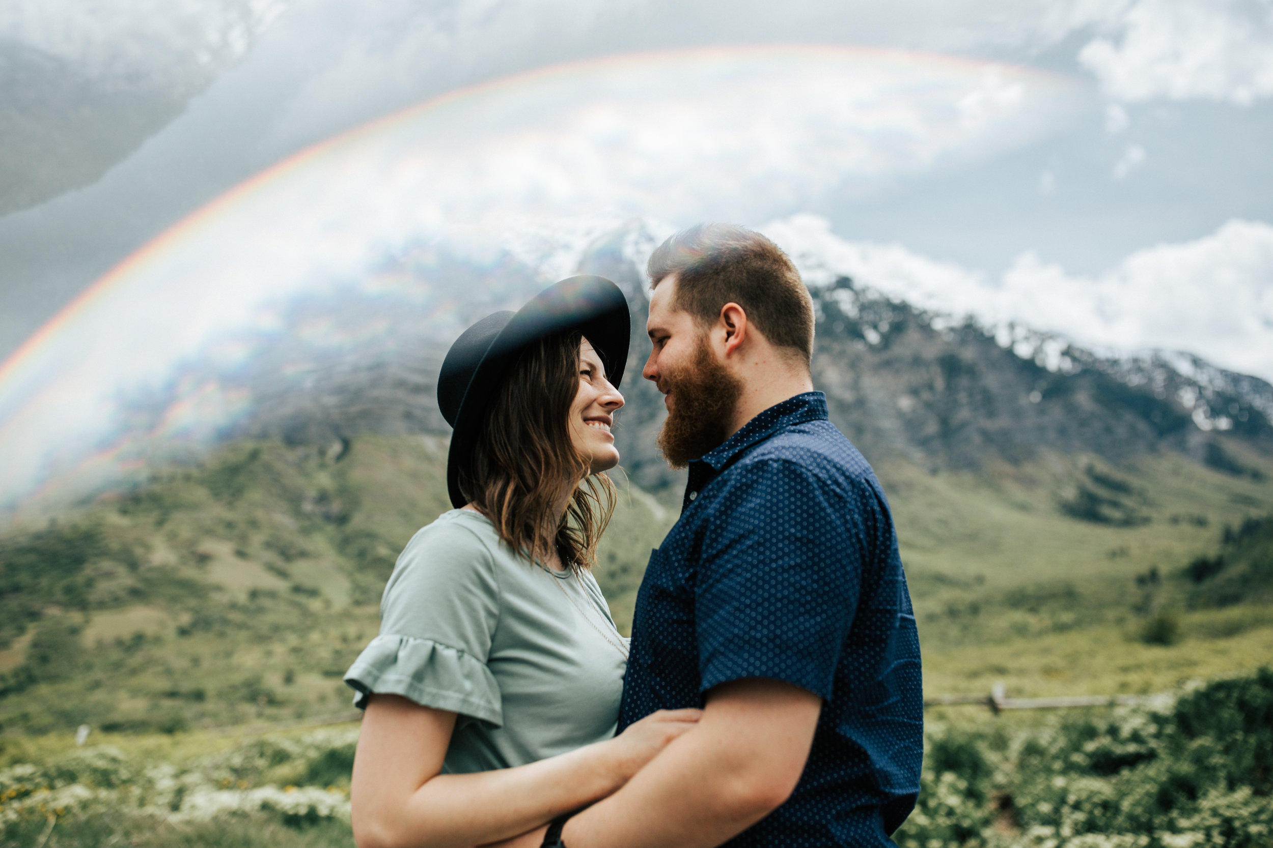 Adventurous mountain couples shoot in Utah windflower field