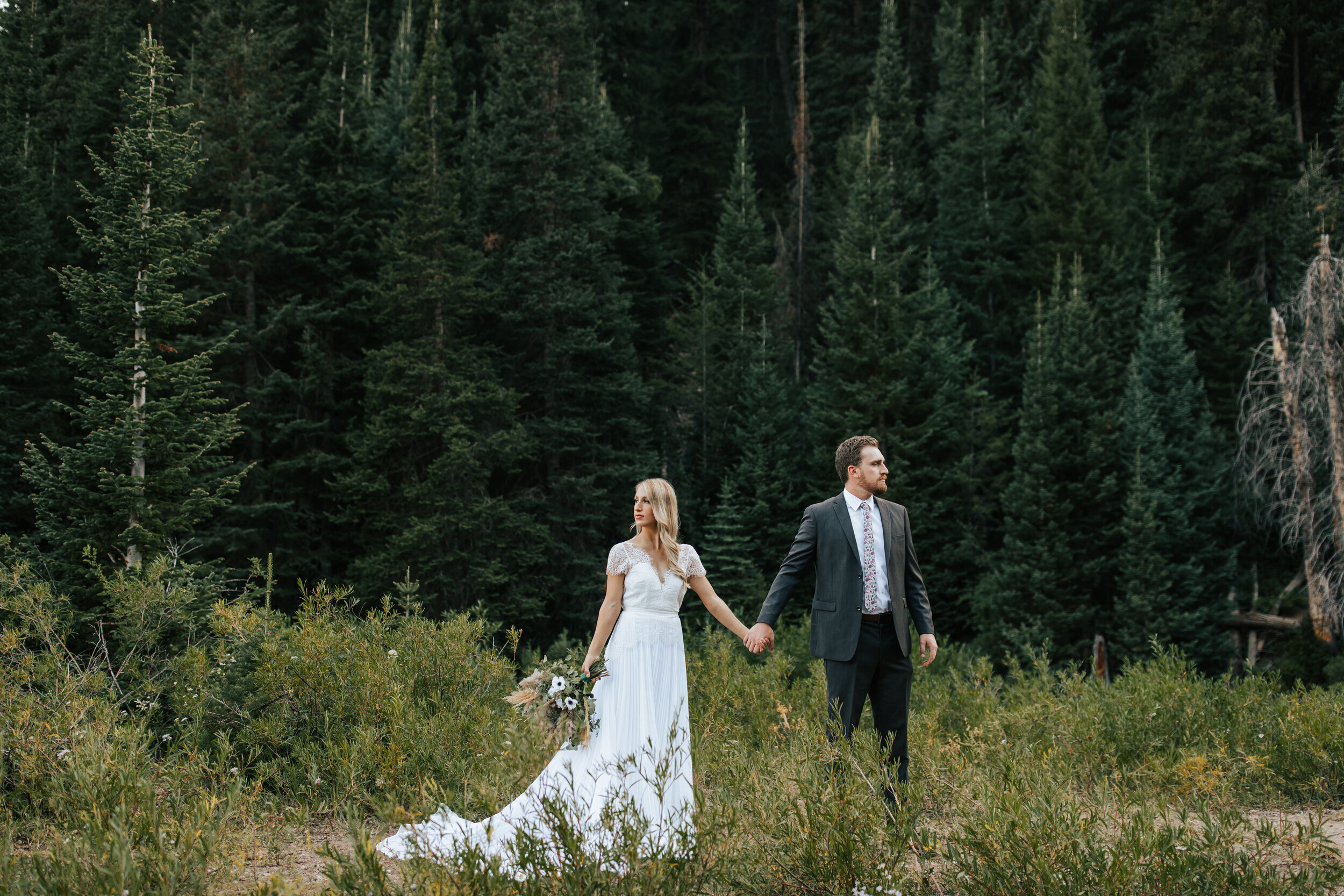 Washington elopement photographer Utah Oregon wedding photographer PNW couples photographer engagement photographer #elopementphotographer #utahphotographer #washingtonphotographer #oregonphotographer