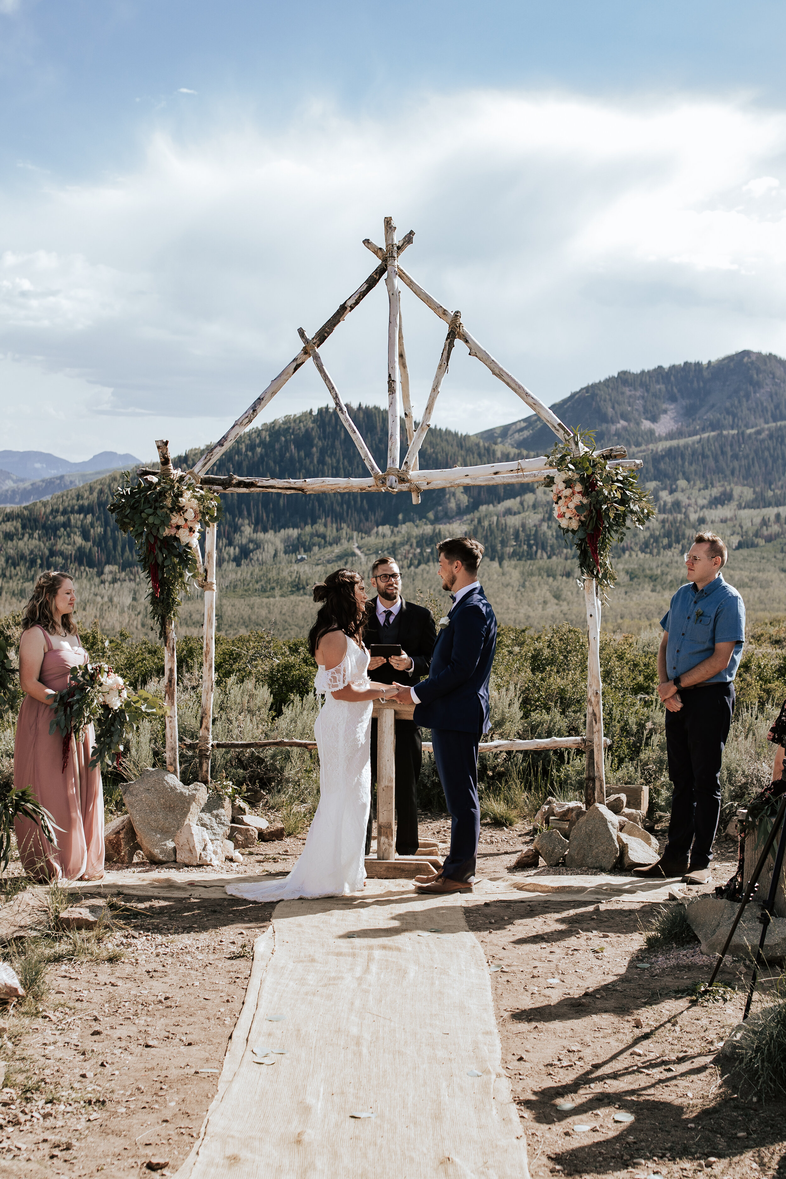 Park City Utah wedding photographer bride and groom first dance Utah elopement photographer mountain wedding #utahphotographer