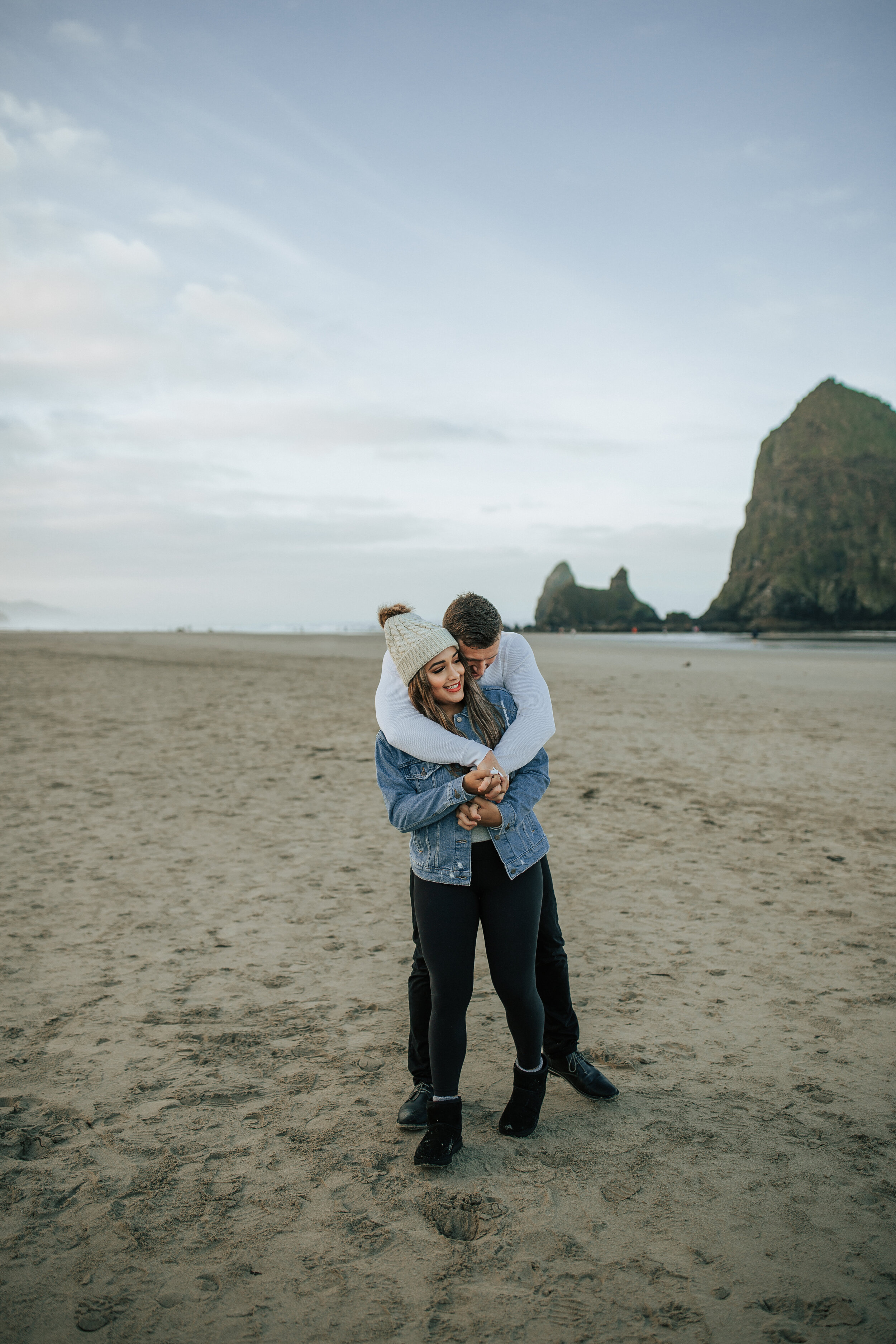 Cannon Beach Oregon coast engagement shoot Oregon elopement photographer Oregon wedding photographer beach couples shoot #oregonphotographer #engagements #coupleshoot