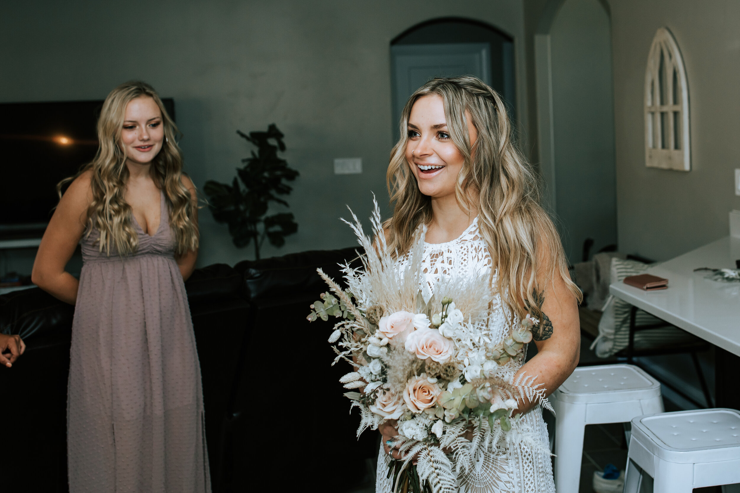 Bryce Canyon National Park wedding photographer southern Utah elopement photographer Moab elopement Zion wedding photographer #utahphotographer #elopementphotographer red rock wedding bride