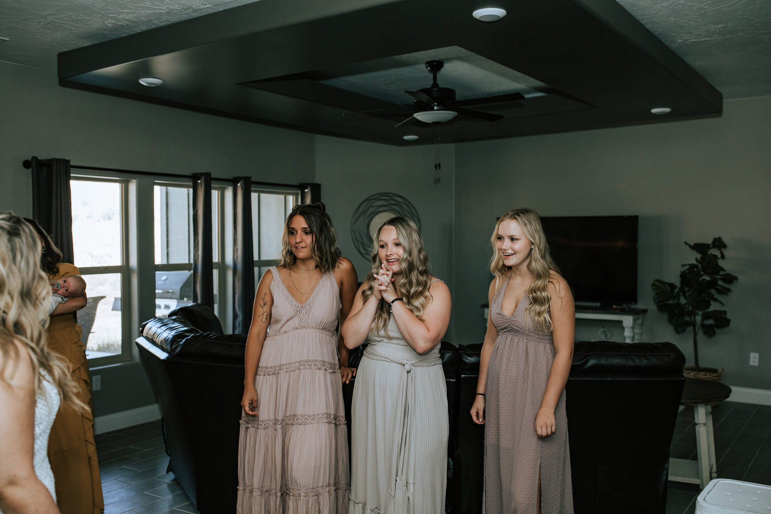 Bryce Canyon National Park wedding photographer southern Utah elopement photographer Moab elopement Zion wedding photographer #utahphotographer #elopementphotographer bridesmaids reactions