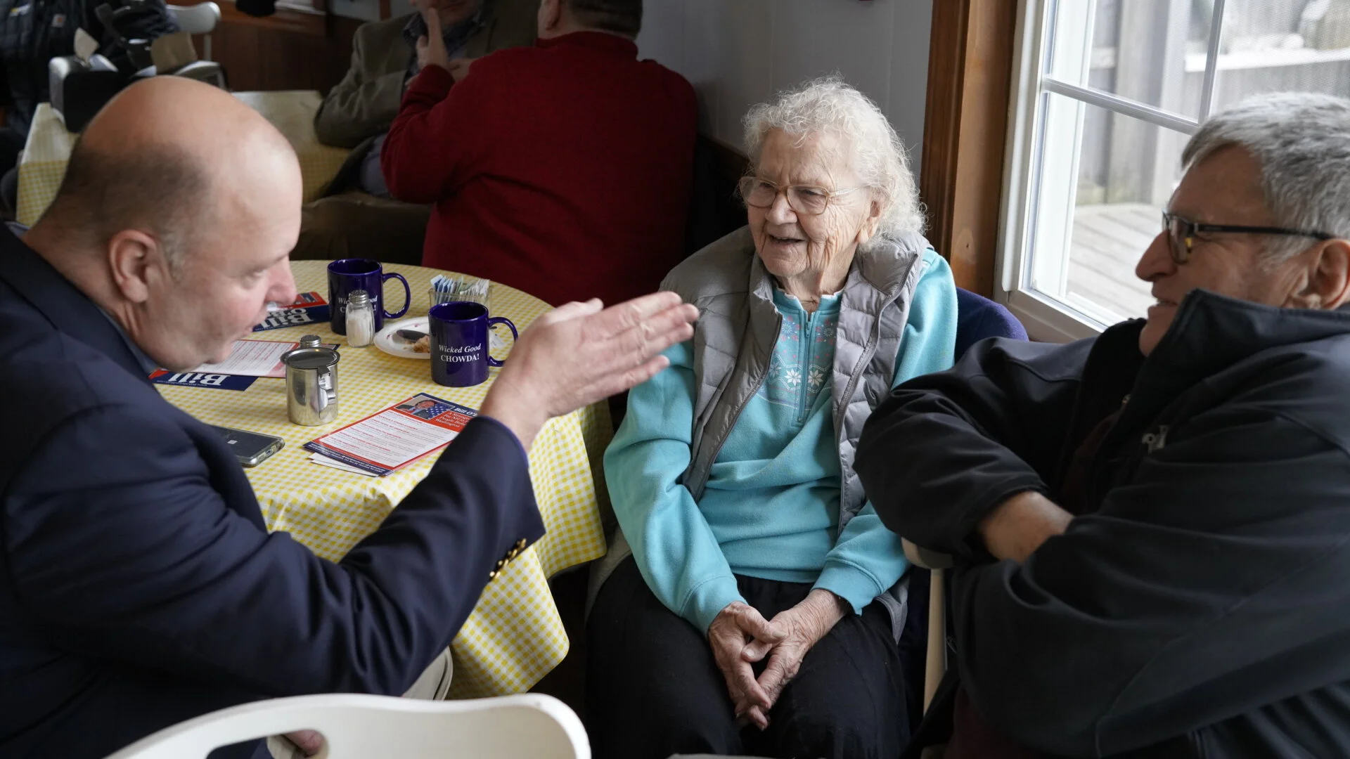 LCR Social at Genos of Portsmouth Draws a Crowd