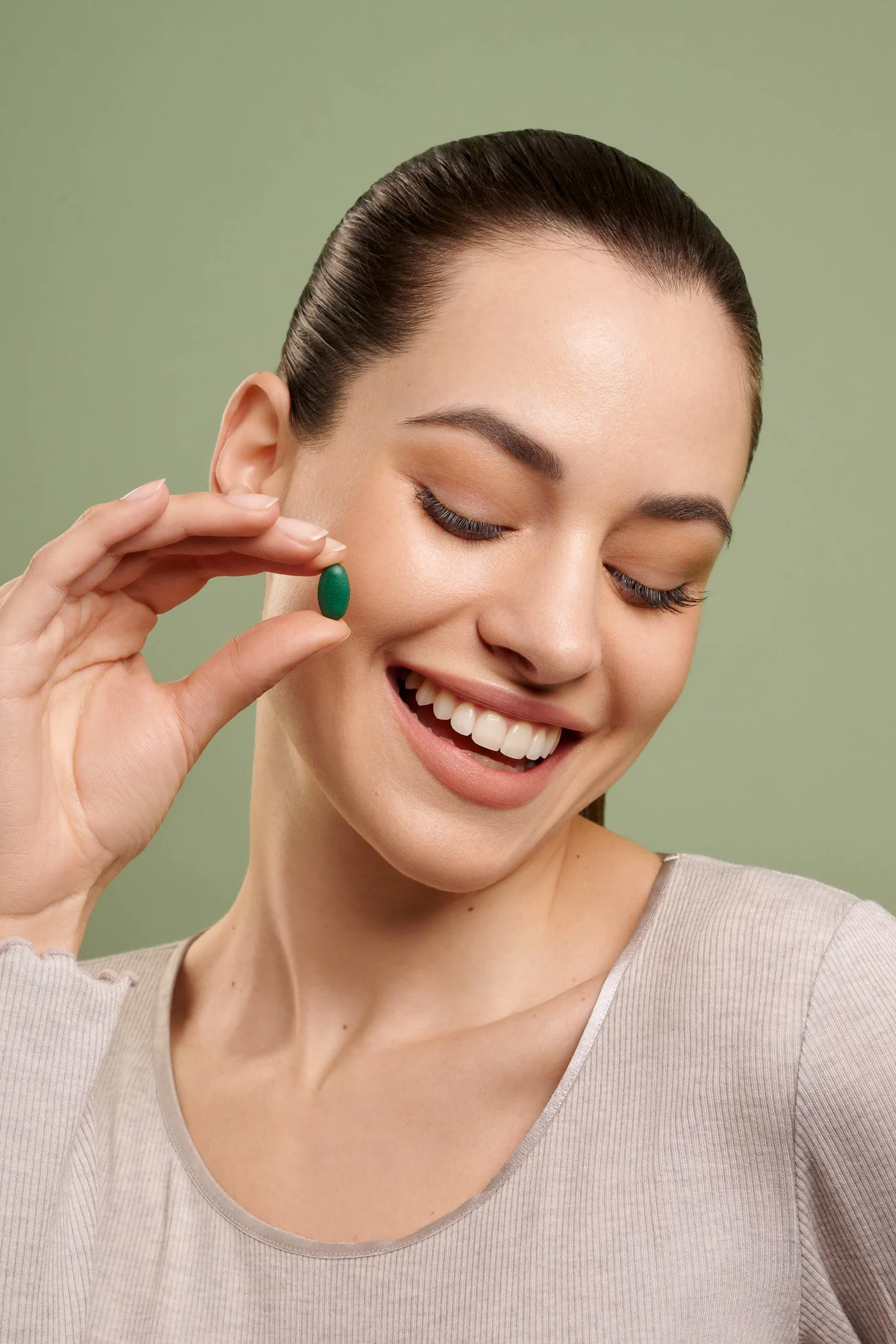 camilla-camaglia-commercial-still life-bioscalin-beauty-3.jpg