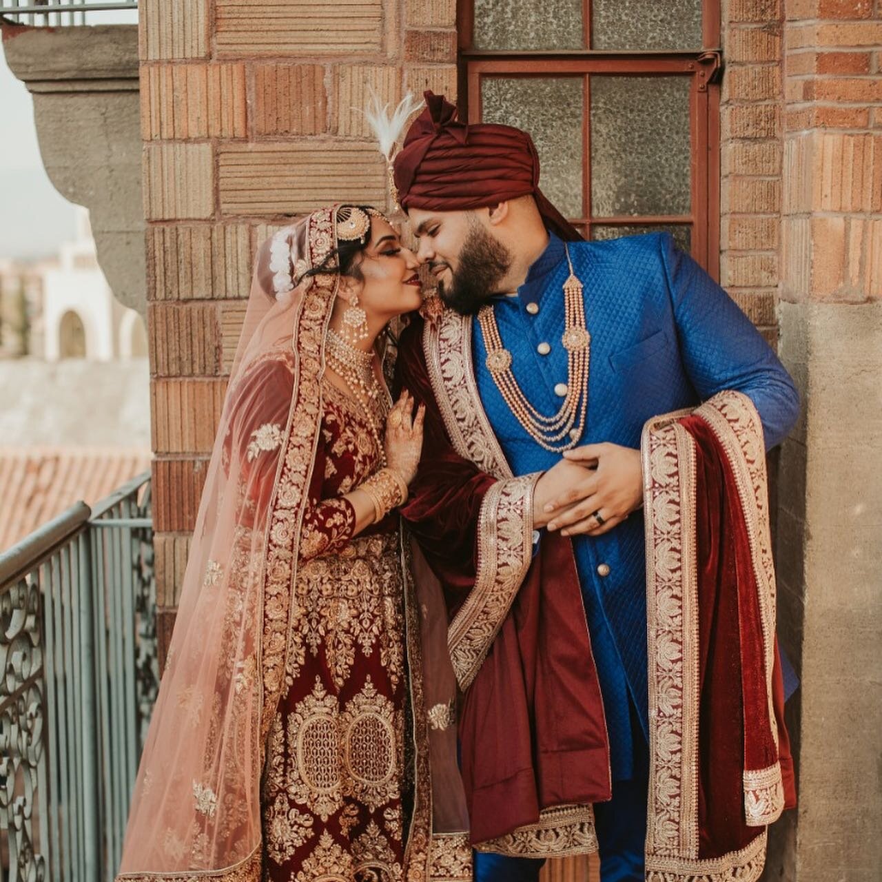 Muslim bride and groom hi-res stock photography and images - Alamy