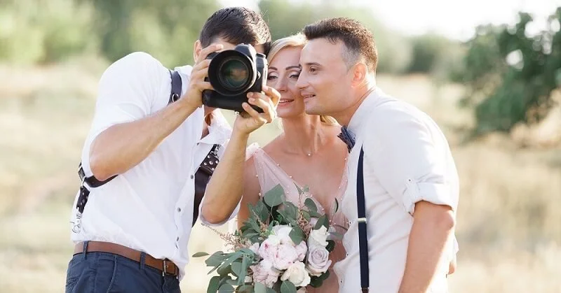 wedding-photographer-mistakes.jpg