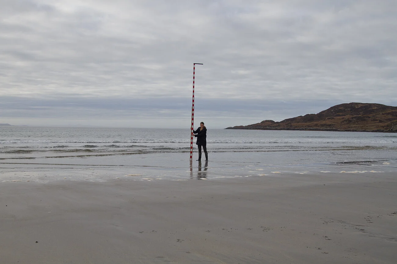 In between tides - Làn-mara