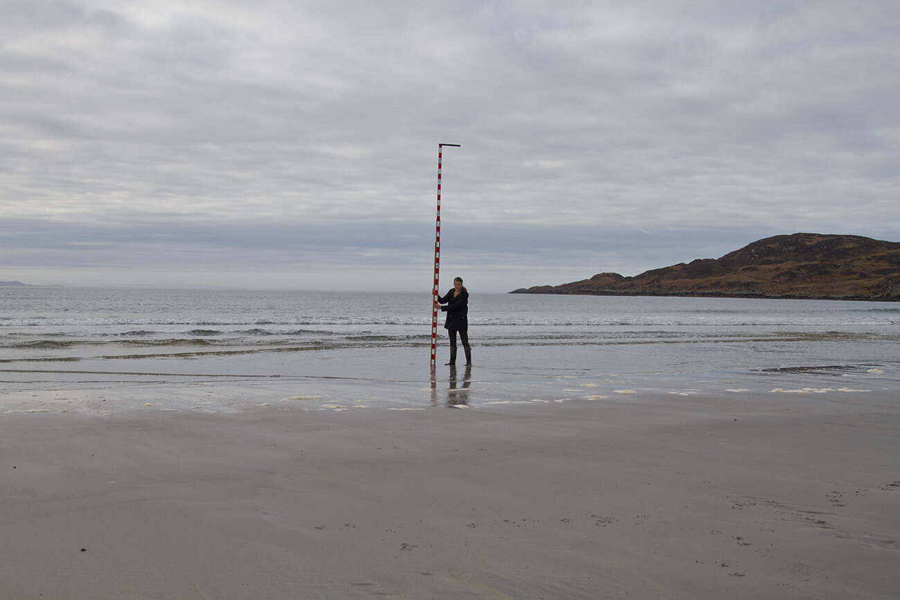 In between tides - Làn-mara