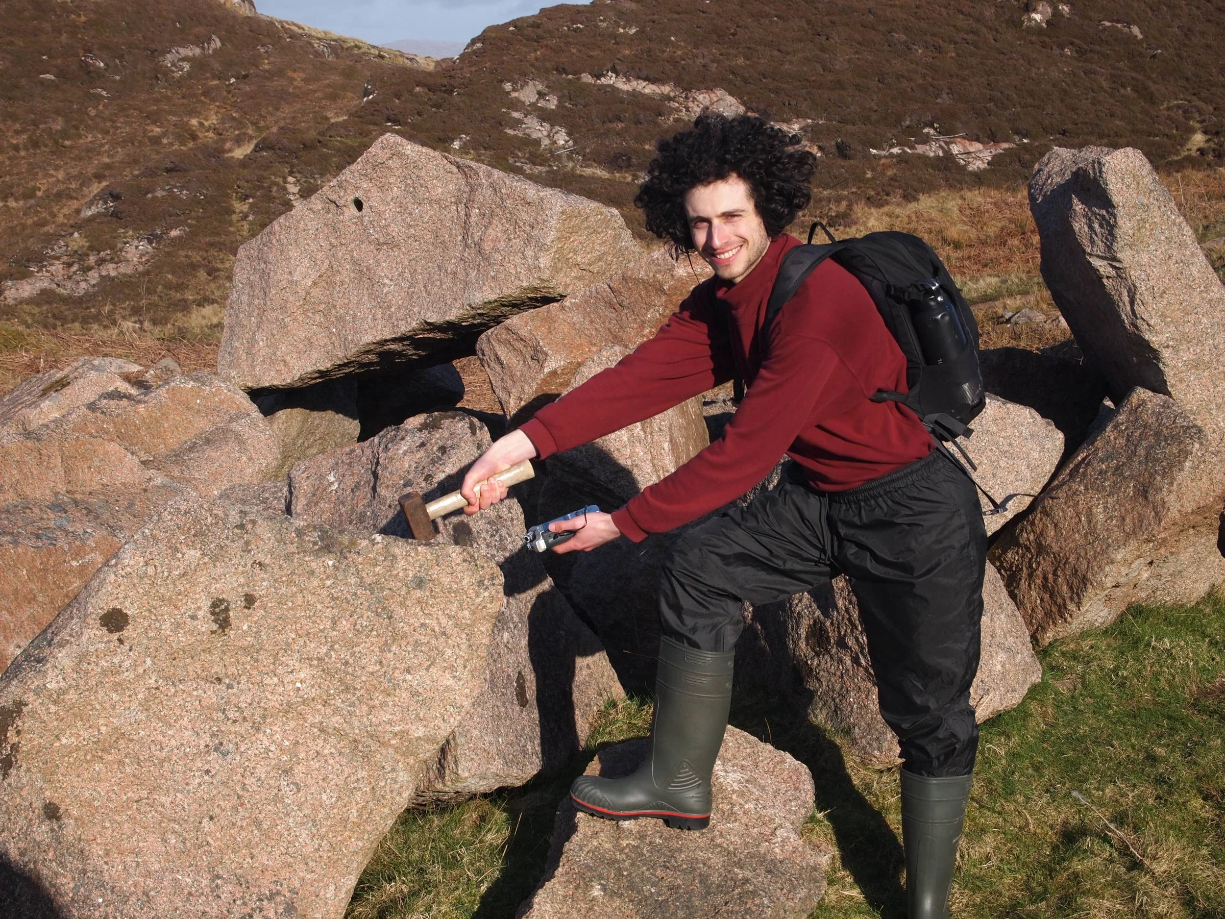 16.Amulet.KNOCKvologan.JPG