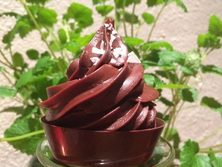 Chokladmousse med salted caramel