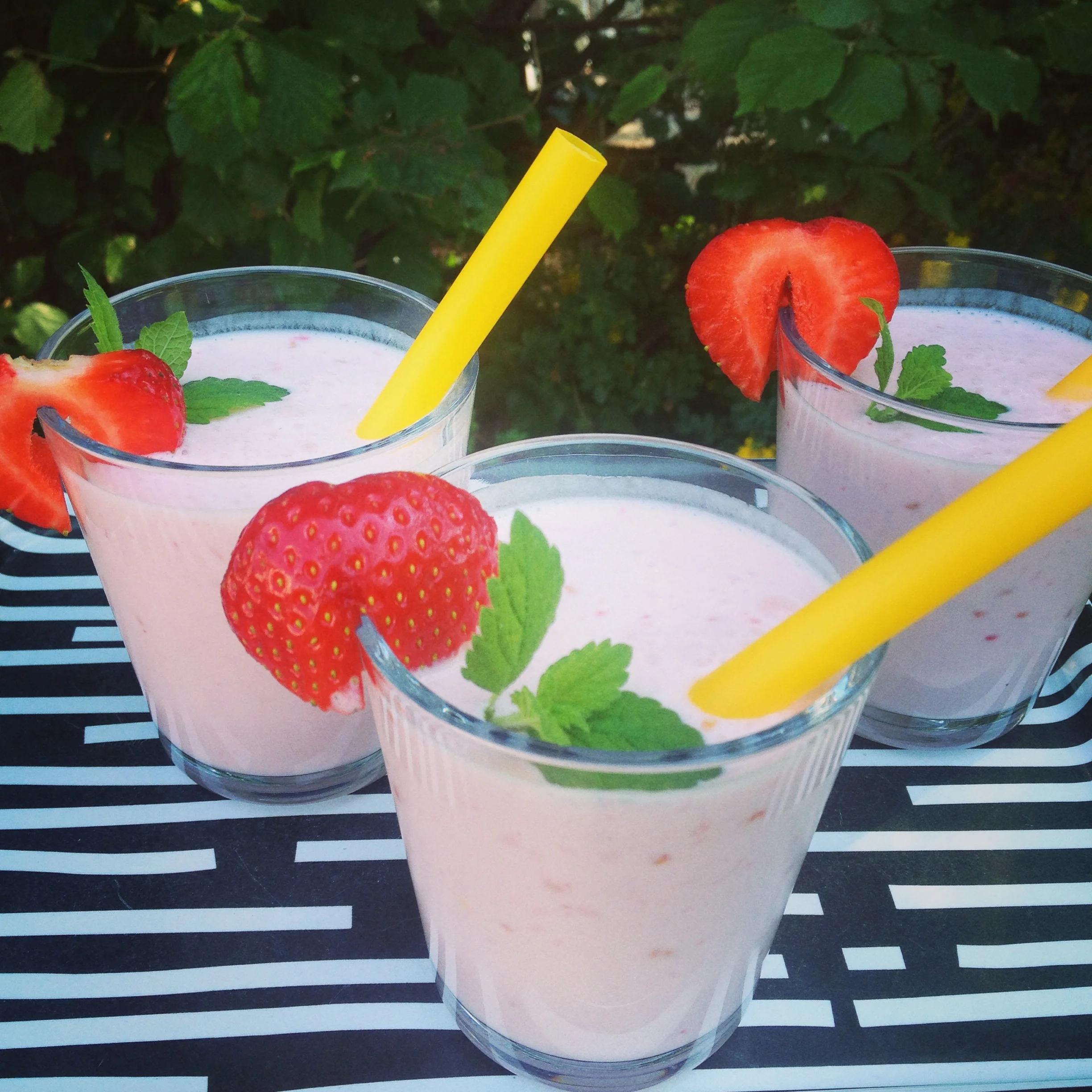 Smoothie med jordgubbar och vit choklad