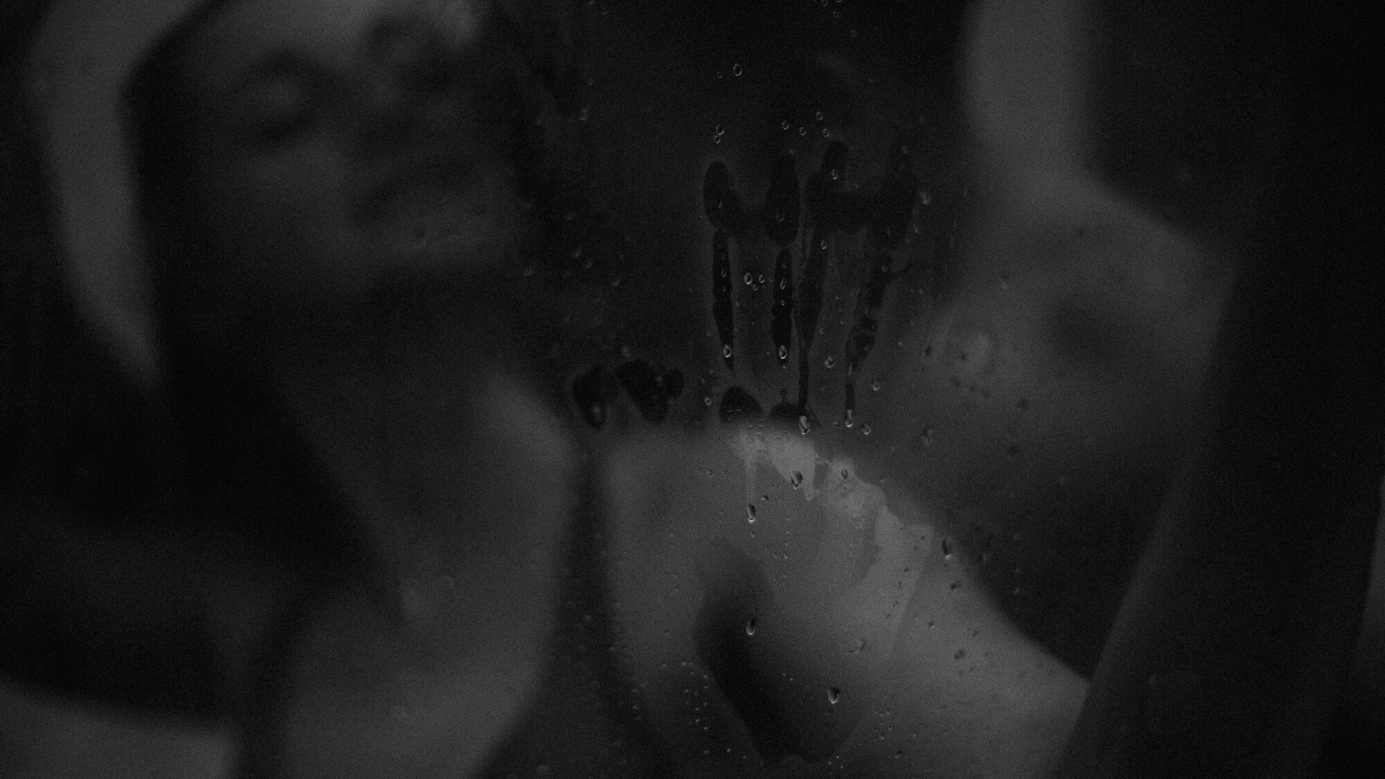 Christine &amp; Eduard - Shooting unter der Dusche
