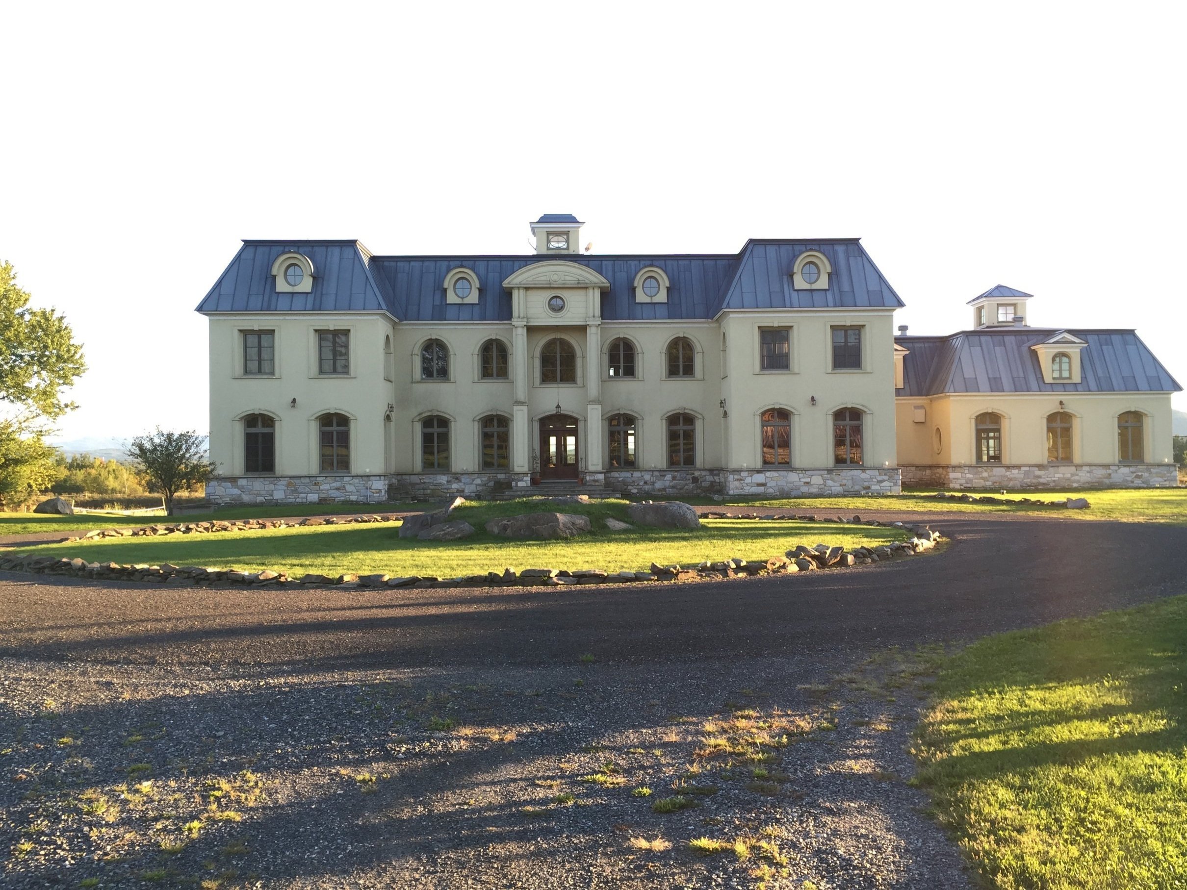 CHATEAU photo.jpg