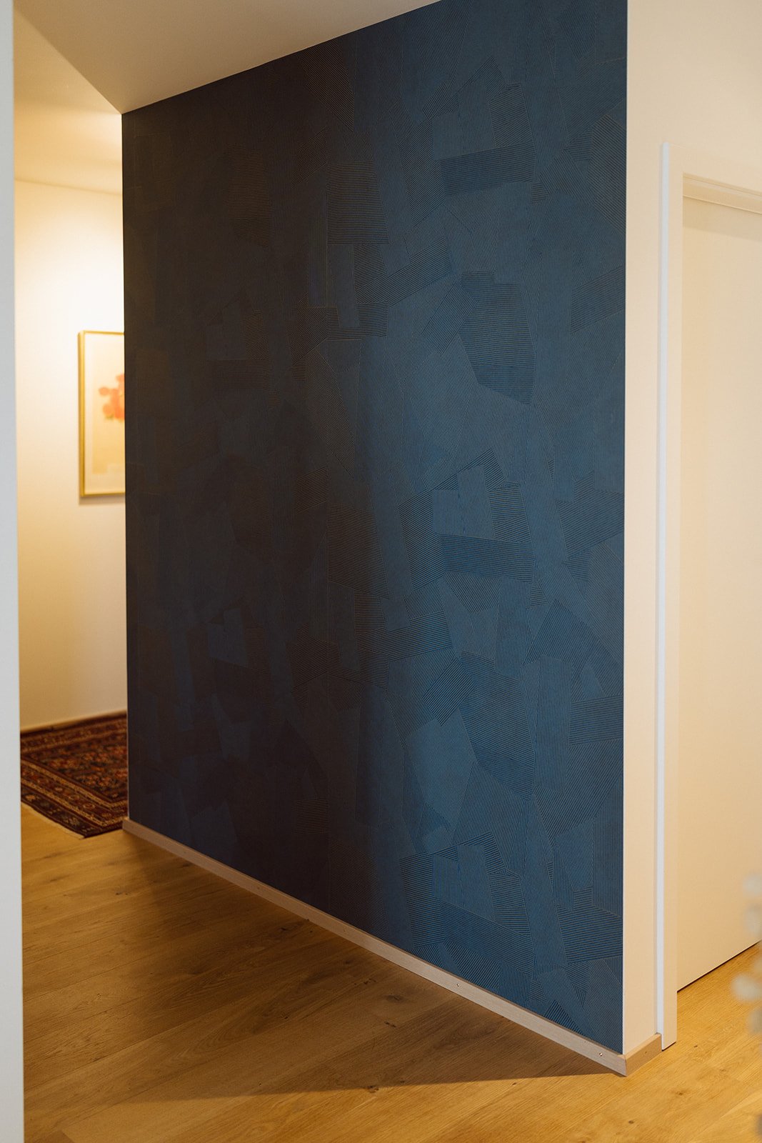 projet-nouveau-refuge-mur-accent-papier-peint-bleu-peseux-laselectionlfdc-com-nonante-ch.jpg
