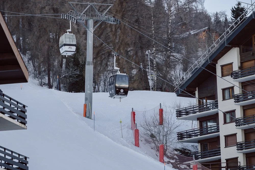 habillage-telecabines-ryser-groupe-2024-nendaz-nonante.ch_01.jpg