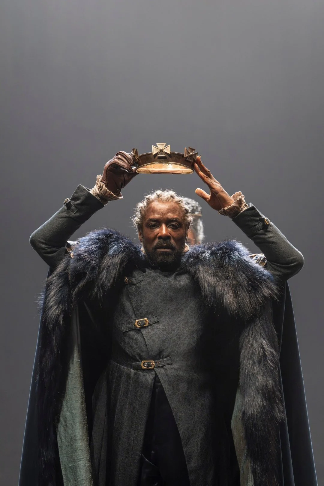Ariyon-Bakare-as-Claudius-in-Hamlet-at-Chichester-Festival-Theatre-PhotocEllieKurttz_021.jpg
