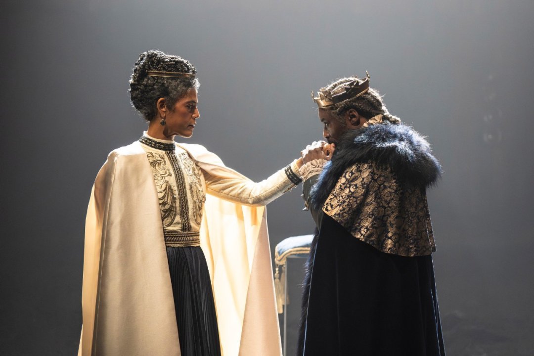 Sara-Powell-Gertrude-Ariyon-Bakare-Claudius-in-Hamlet-at-Chichester-Festival-Theatre.-PhotocEllieKurttz_032.jpg