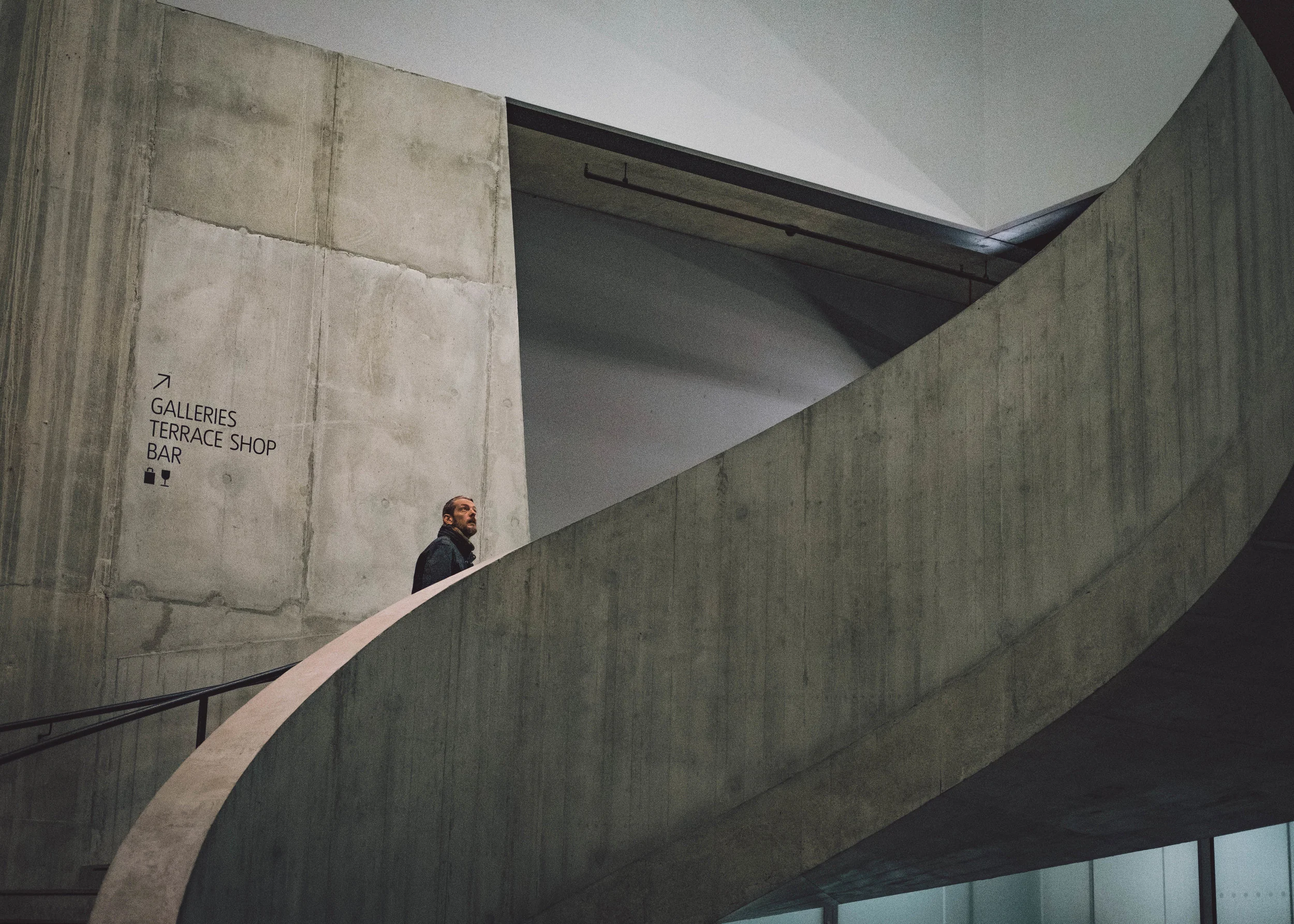 The Blavatnik Building at Tate Modern is the perfect place to practice working a scene.