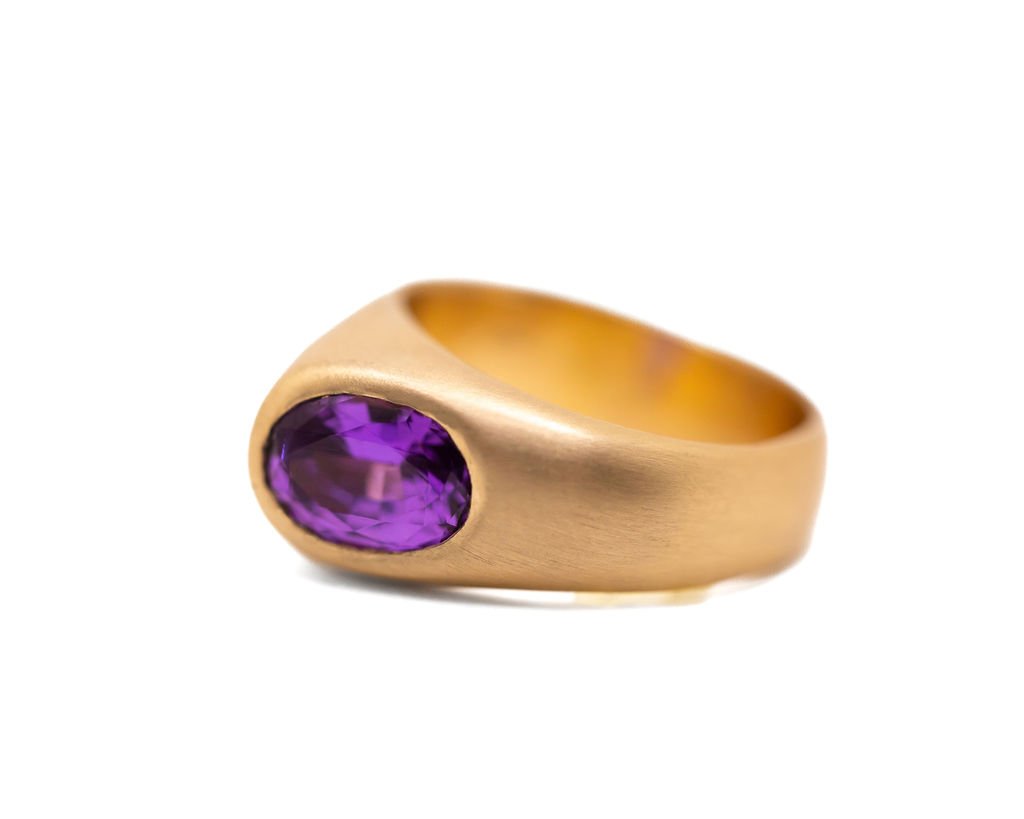BentonsArtisanGoldJewelry2024HolidayShow044a.jpg