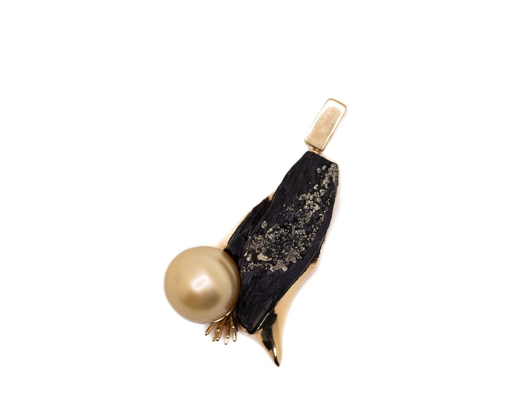 BentonsArtisanGoldJewelry2024HolidayShow057.jpg