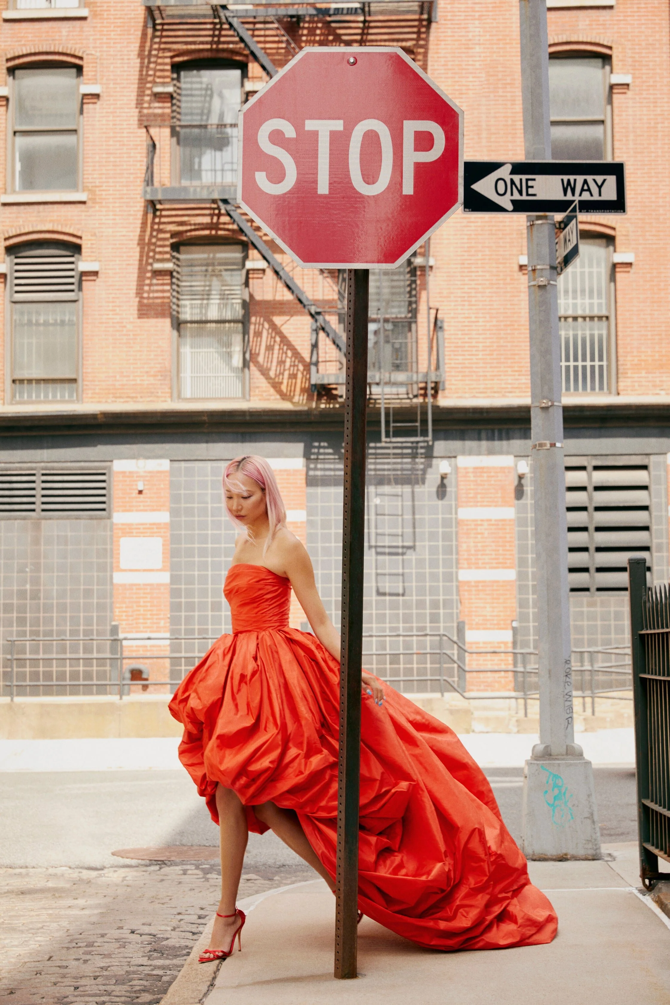00027-OscardelaRenta-Spring-22-NewYork-credit-brand.jpeg