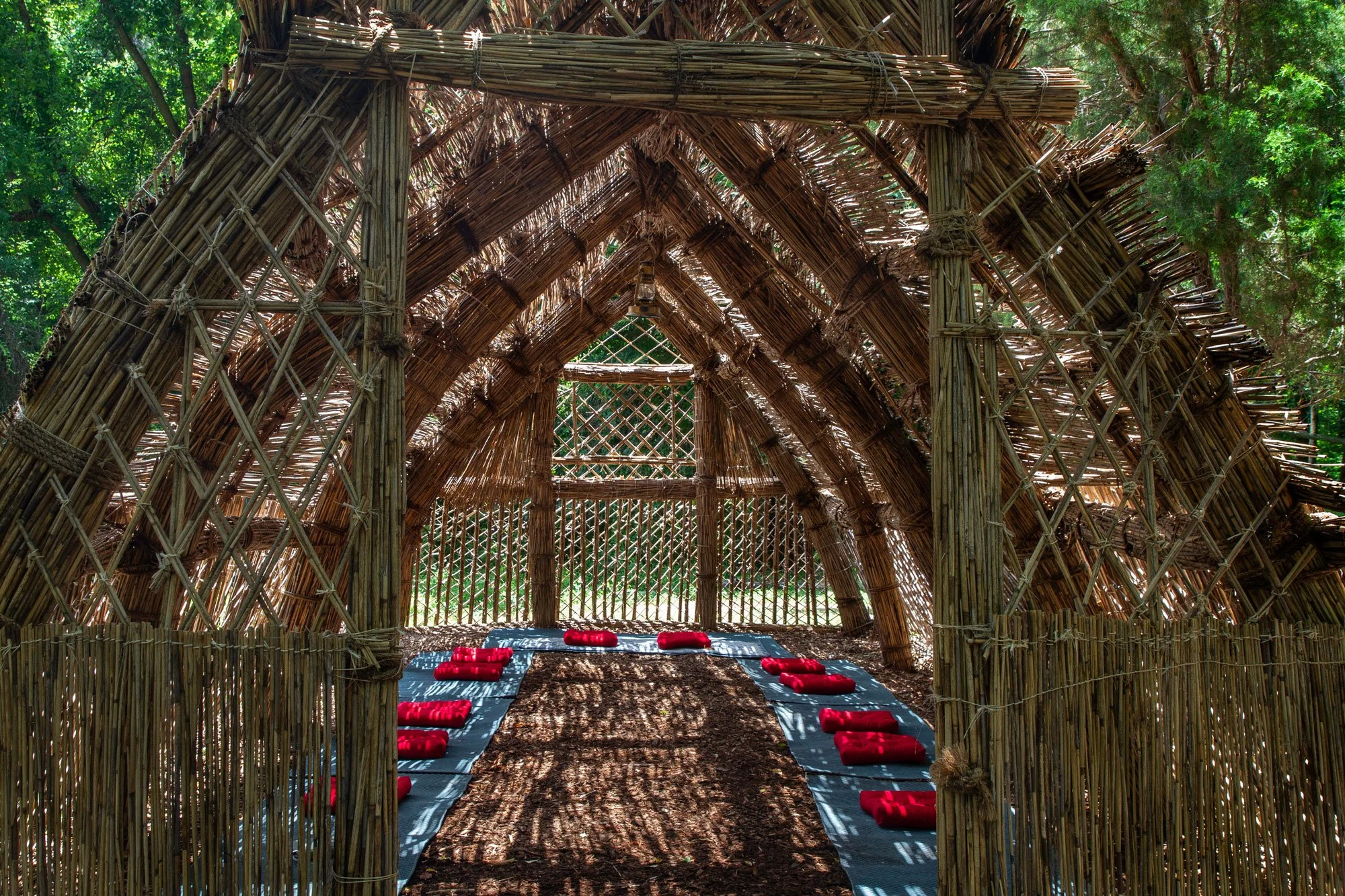 03.-_MG_2825-Edit-interior-mudhif(web).jpg
