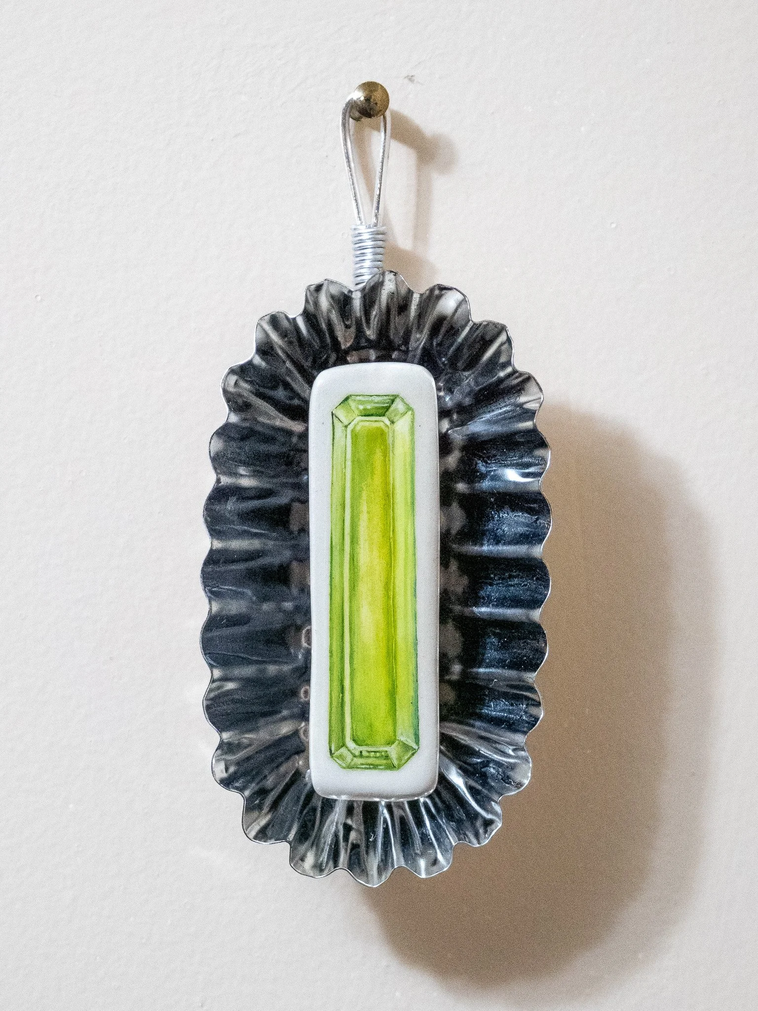 "Hidden Gem: Peridot (Mg,Fe)₂SiO₄"