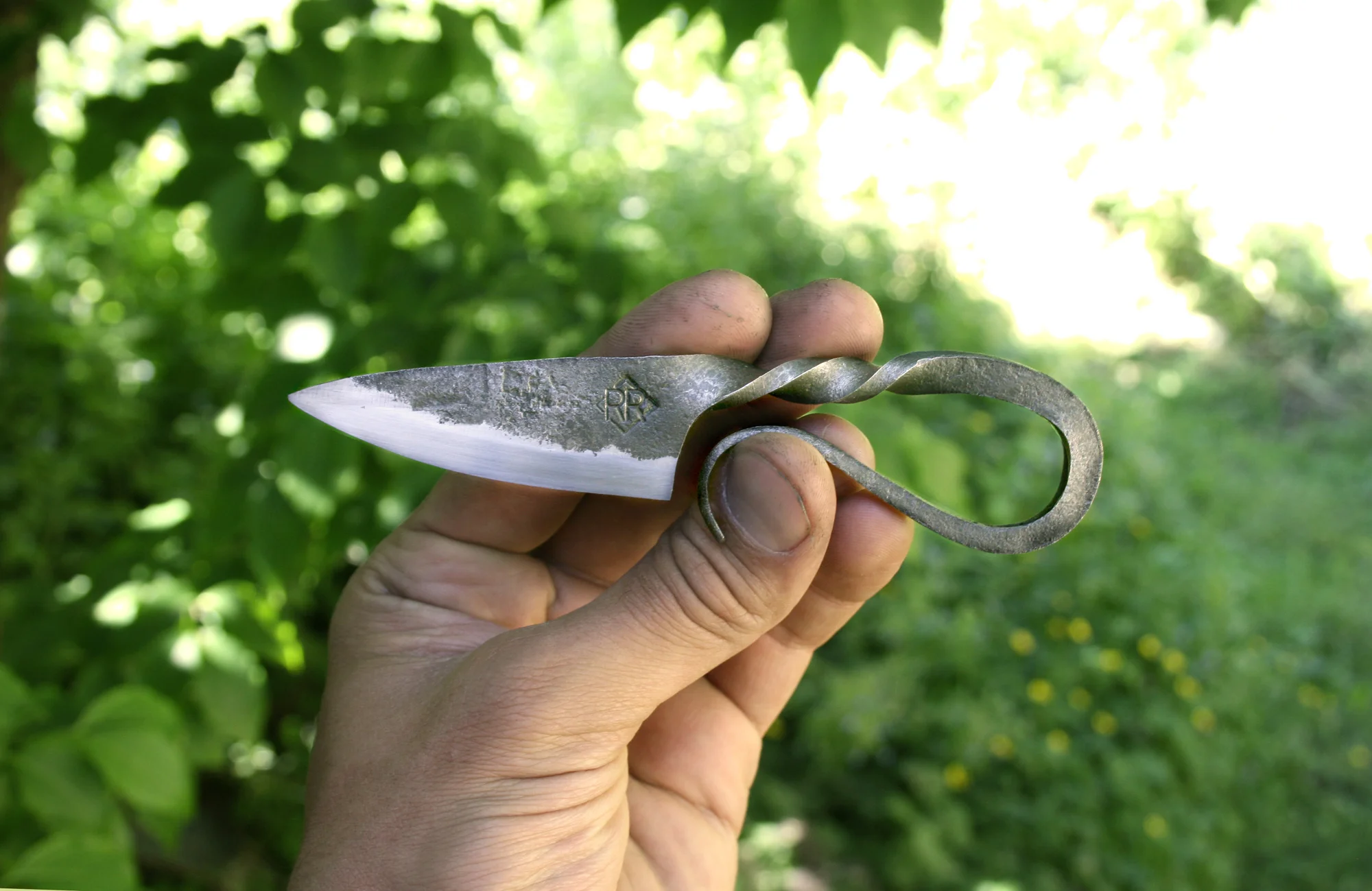MouseTail_inhand_4.jpg