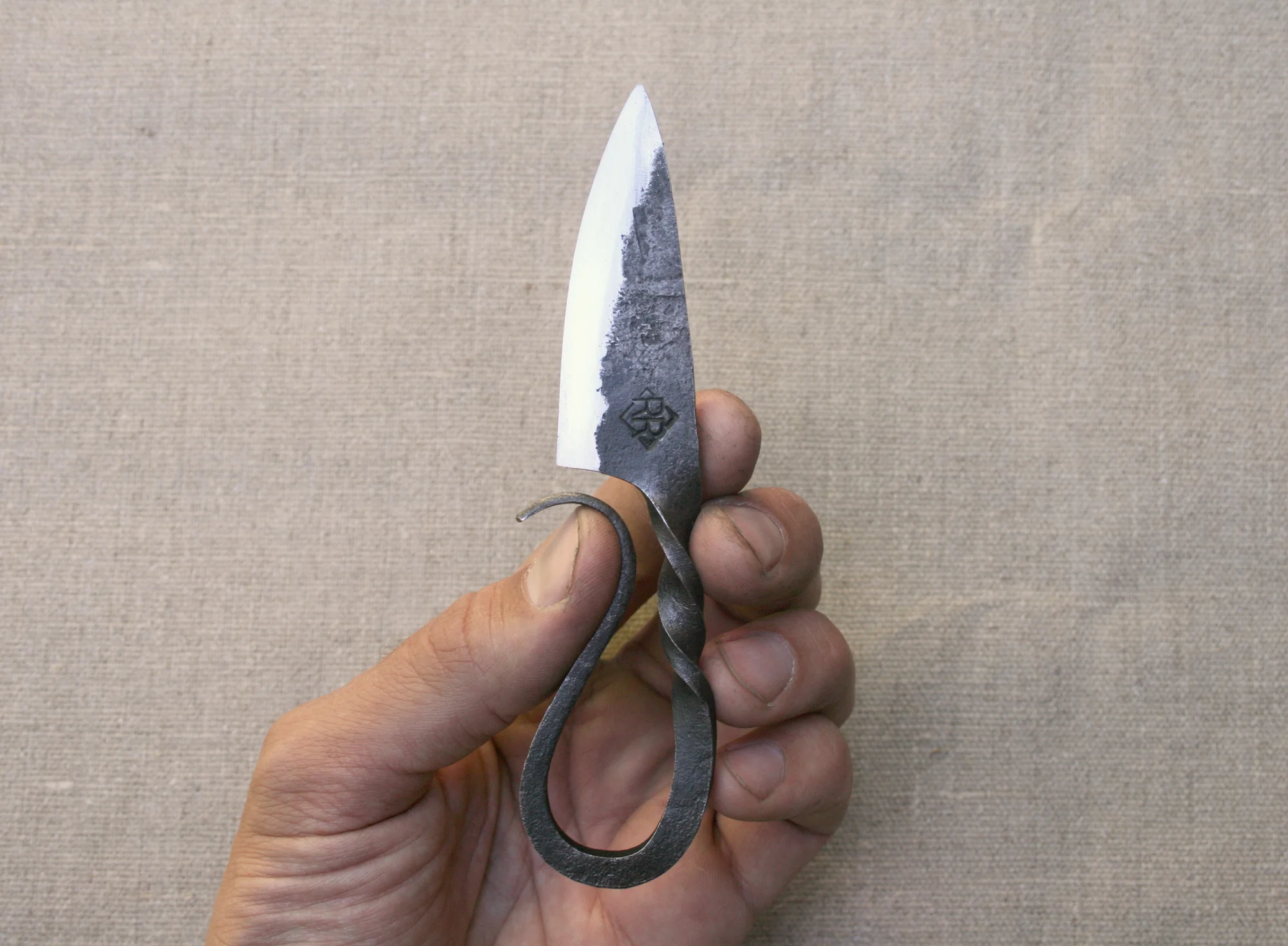 MouseTail_inhand_3.jpg